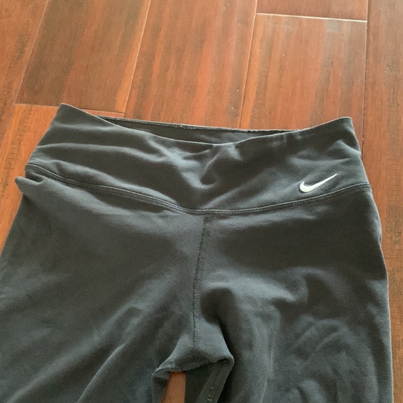 Nike Dri-Fit Leggings - Picture 2 of 3